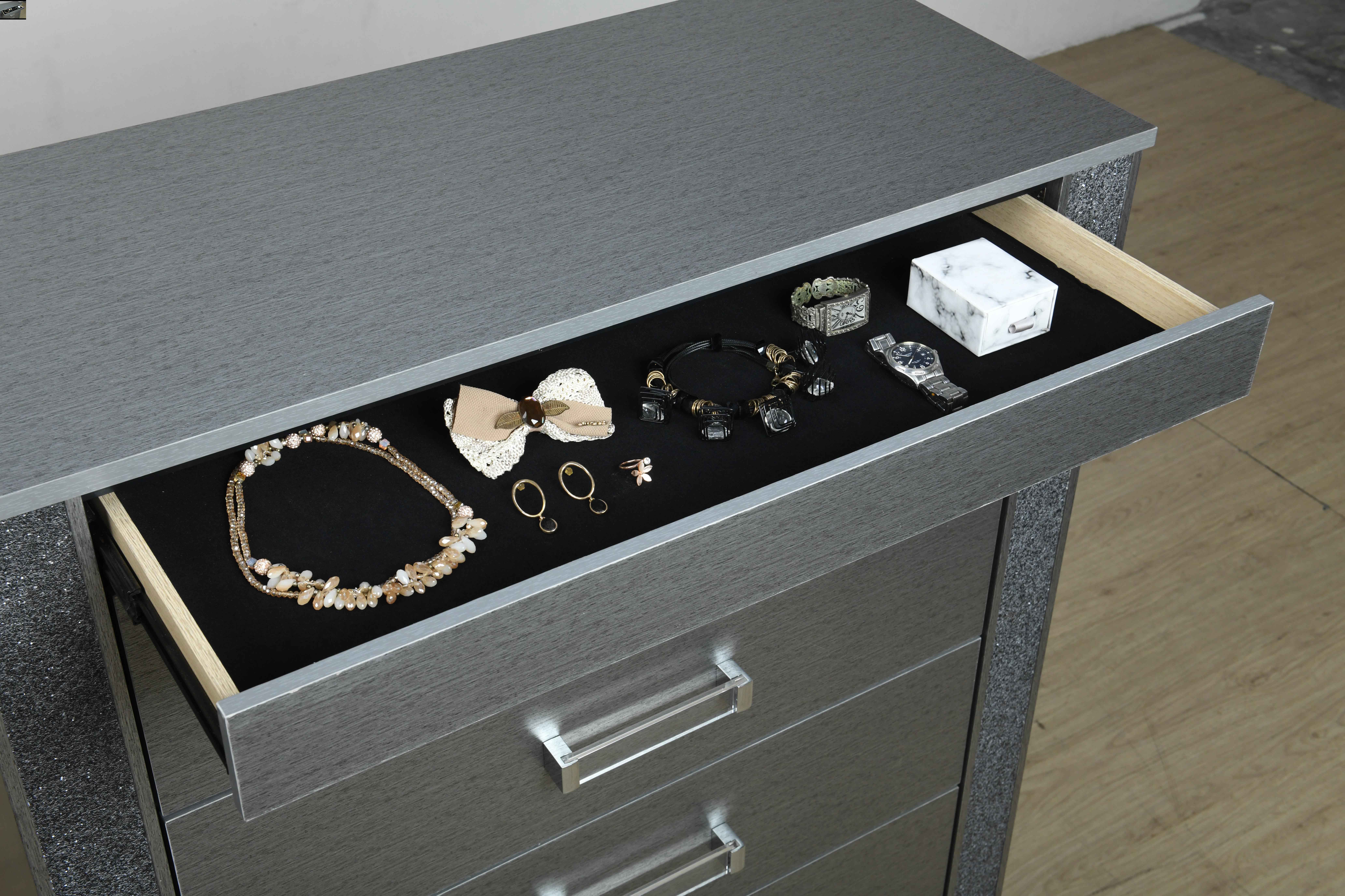 Logan-Silver Chest