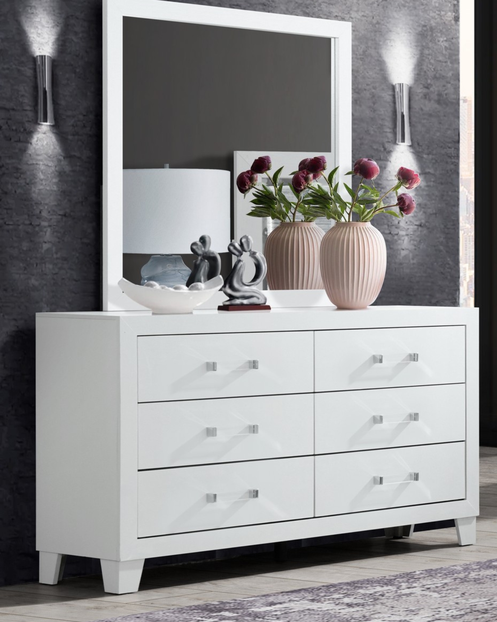 Luccia-White D/M