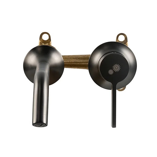 Flynn wall-mounted faucet