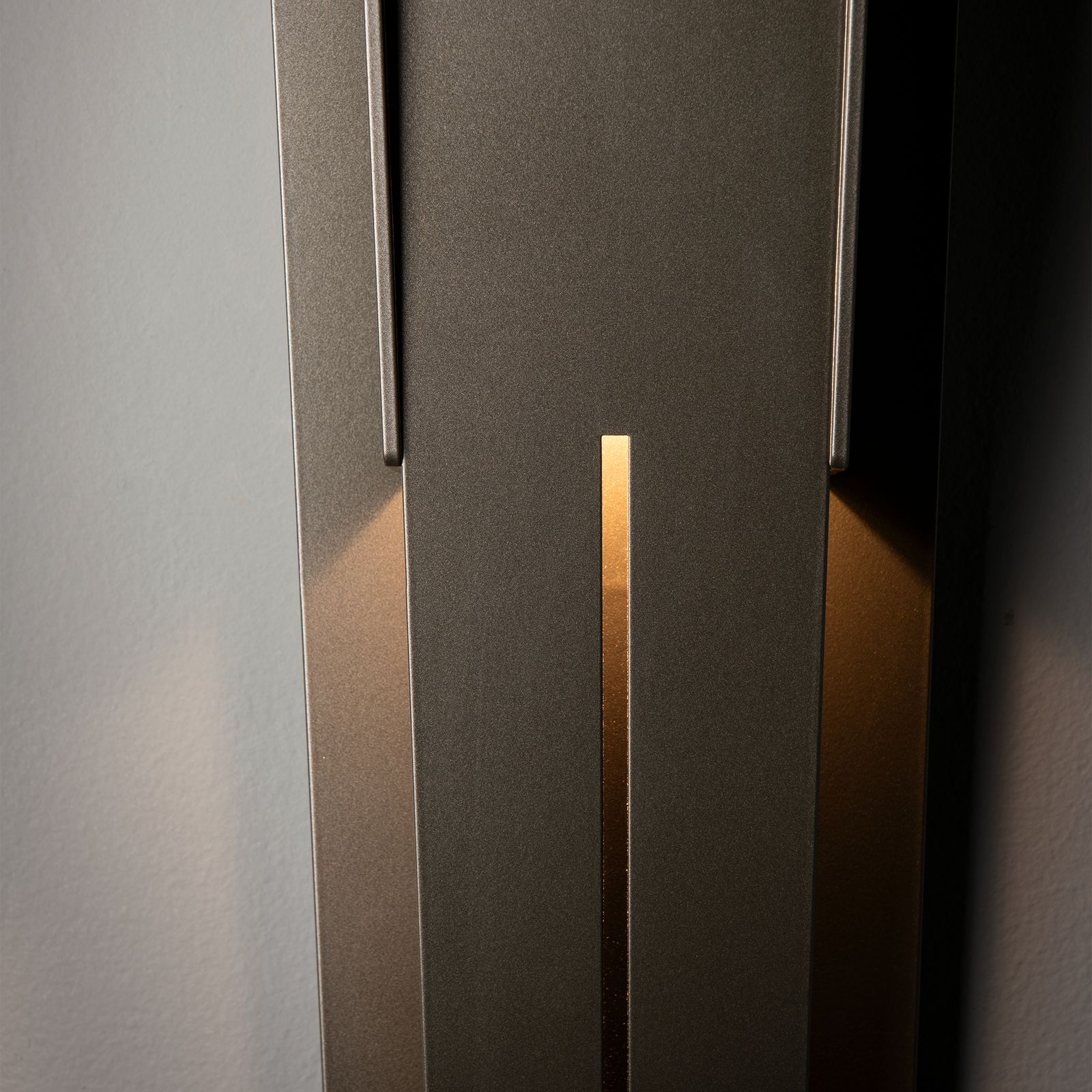 Linea Small Outdoor Sconce