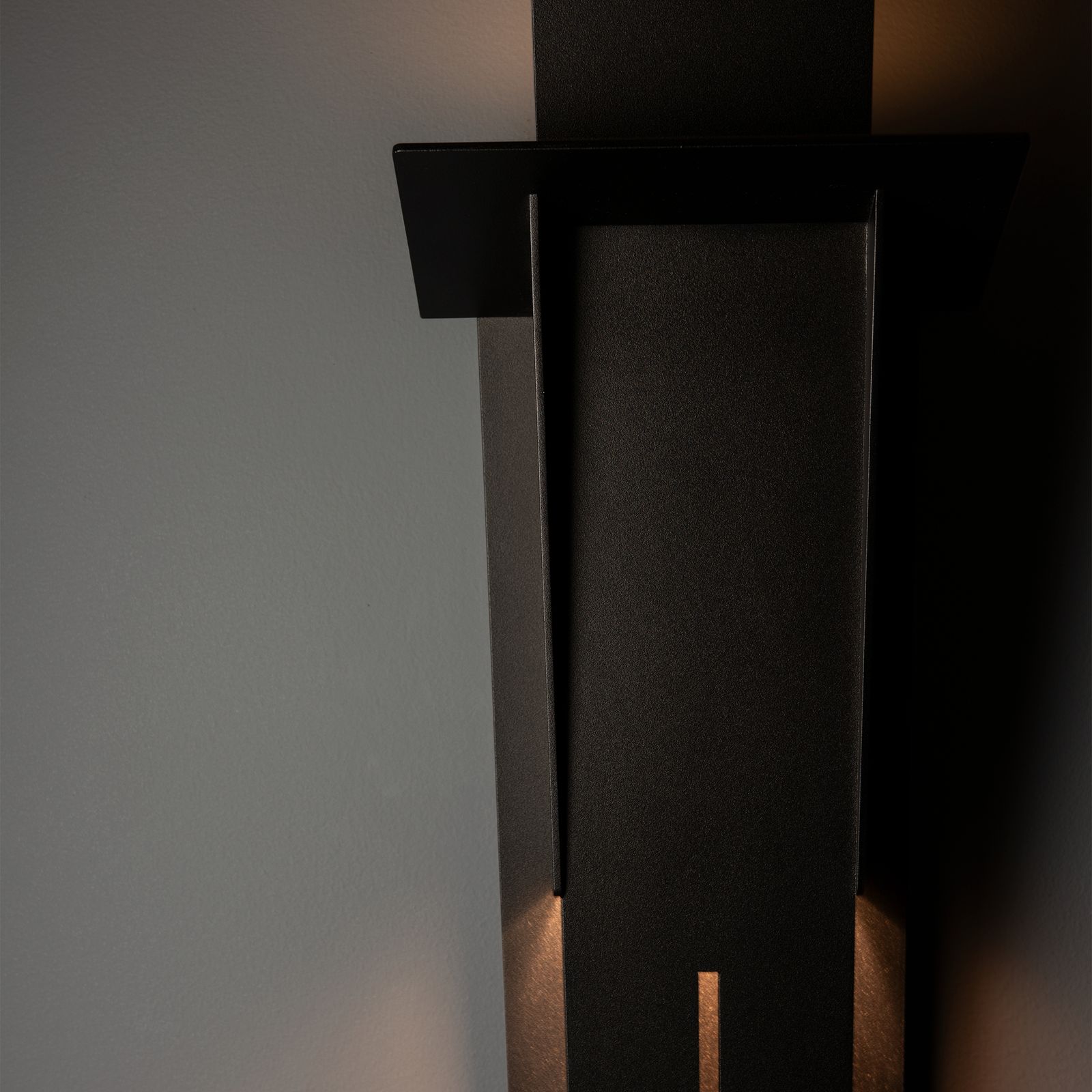 Linea Large Outdoor Sconce