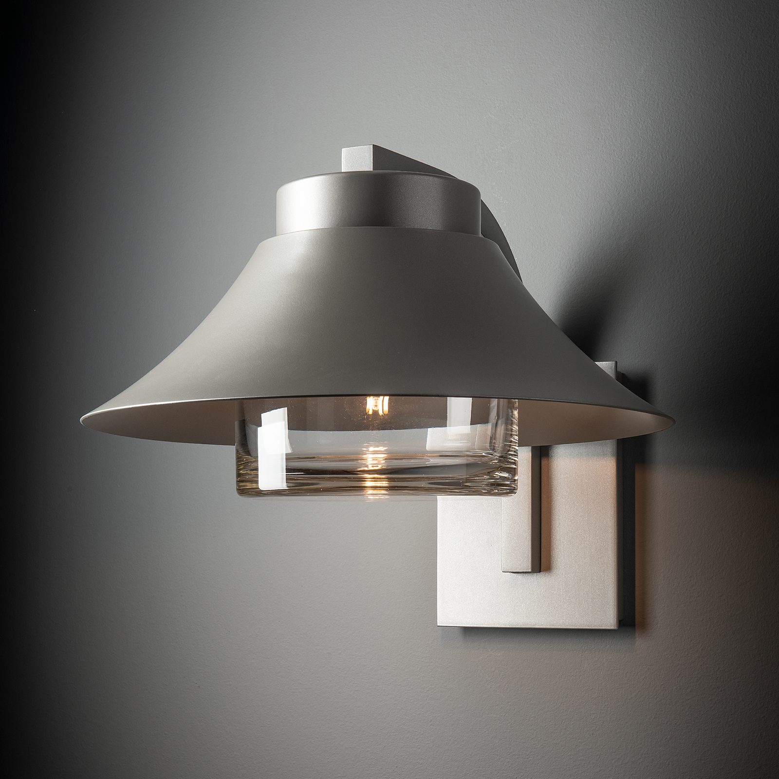 Stowe Medium Outdoor Sconce