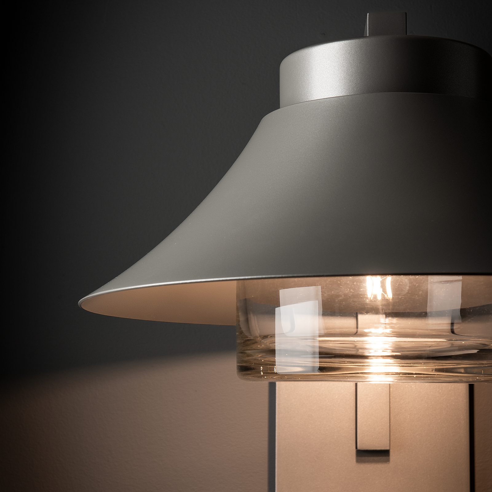 Stowe Medium Outdoor Sconce